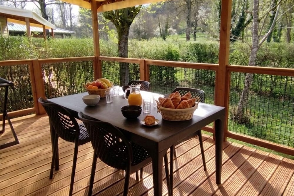 Chalets Premium Terrasse Camping Gévaudan Aubrac