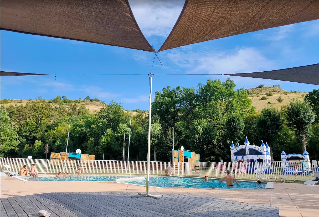 Piscine Camping Gévaudan